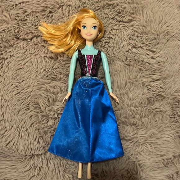 Mattel Other - Elsa Barbie 2013 Mattel Disney Frozen movie character Princess skirt toy doll